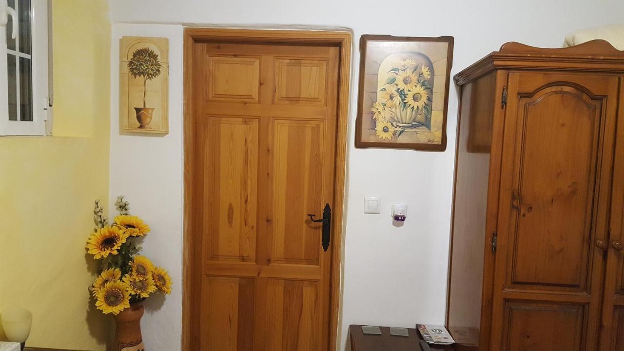 Los Giles Bed And Breakfast Almería Exterior photo